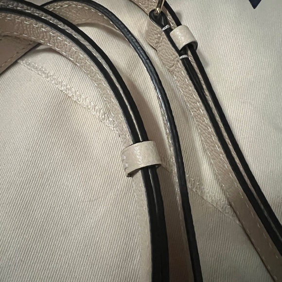 Louis Vuitton Clapton Backpack - Picture 10 of 11